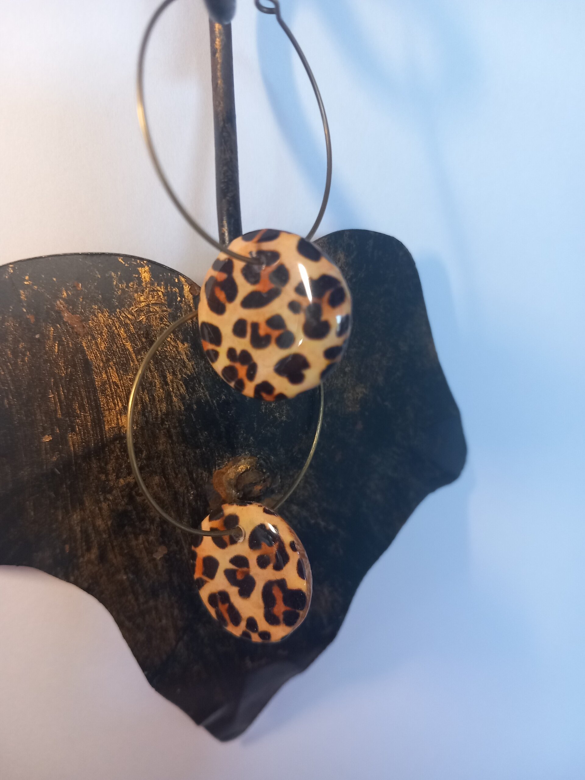 Leopard flying dot - 2